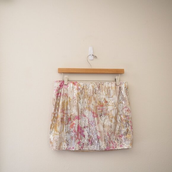 * NWT PrettyLittleThing Cream Abstract Printed Sequin Low Rise Micro Mini - Picture 6 of 6